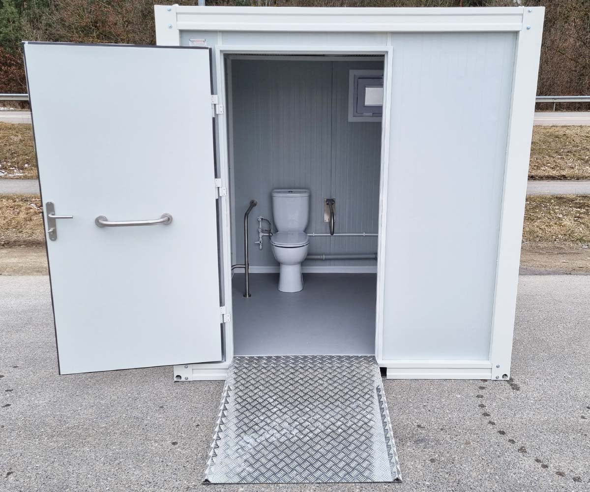 Behinderten Toilette - WC Container mit Rampe - barrierefrei