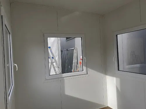 Bürocontainer mit Toilette 9m2 3,6x2,5m