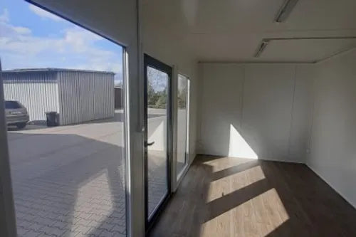 Kommerzieller Bürocontainer 18 m2 mit Toilette