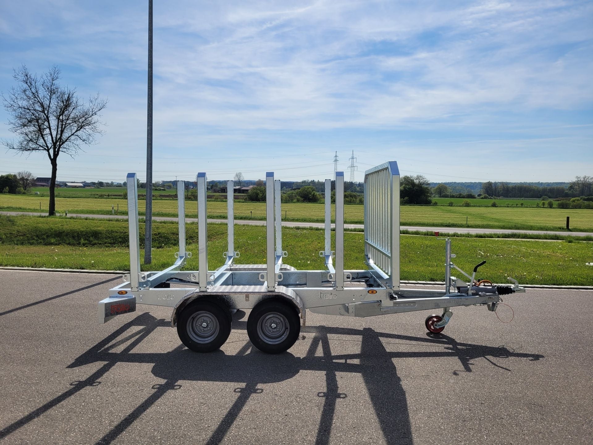 PKW Anhänger trailo Holztransportanhänger 3500kg HT353017, Ladefläche (zwischen Rungen) ca. 3.00 x 1,77 m
