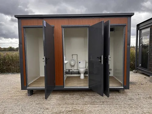 Sanitärcontainer Pavillon WC mit Dreifachkabine