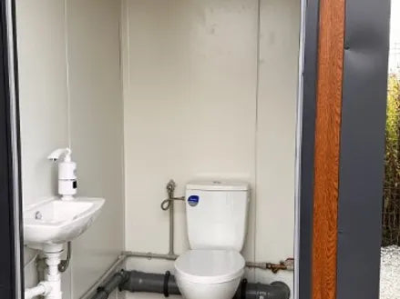 Sanitärcontainer Pavillon WC mit Dreifachkabine
